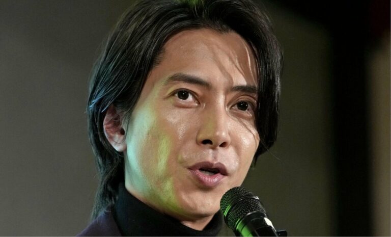 Auteurs japonais, acteur de drames populaires sur le vin honorés par la France