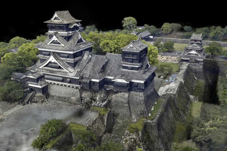 L'effondrement du mur du château de Kumamoto après le séisme de 2016 fait l'objet d'une analyse 3D