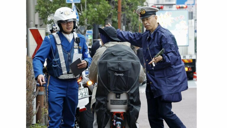 Le Japon lance un système de « ticket bleu » ciblant les cyclistes qui enfreignent les règles