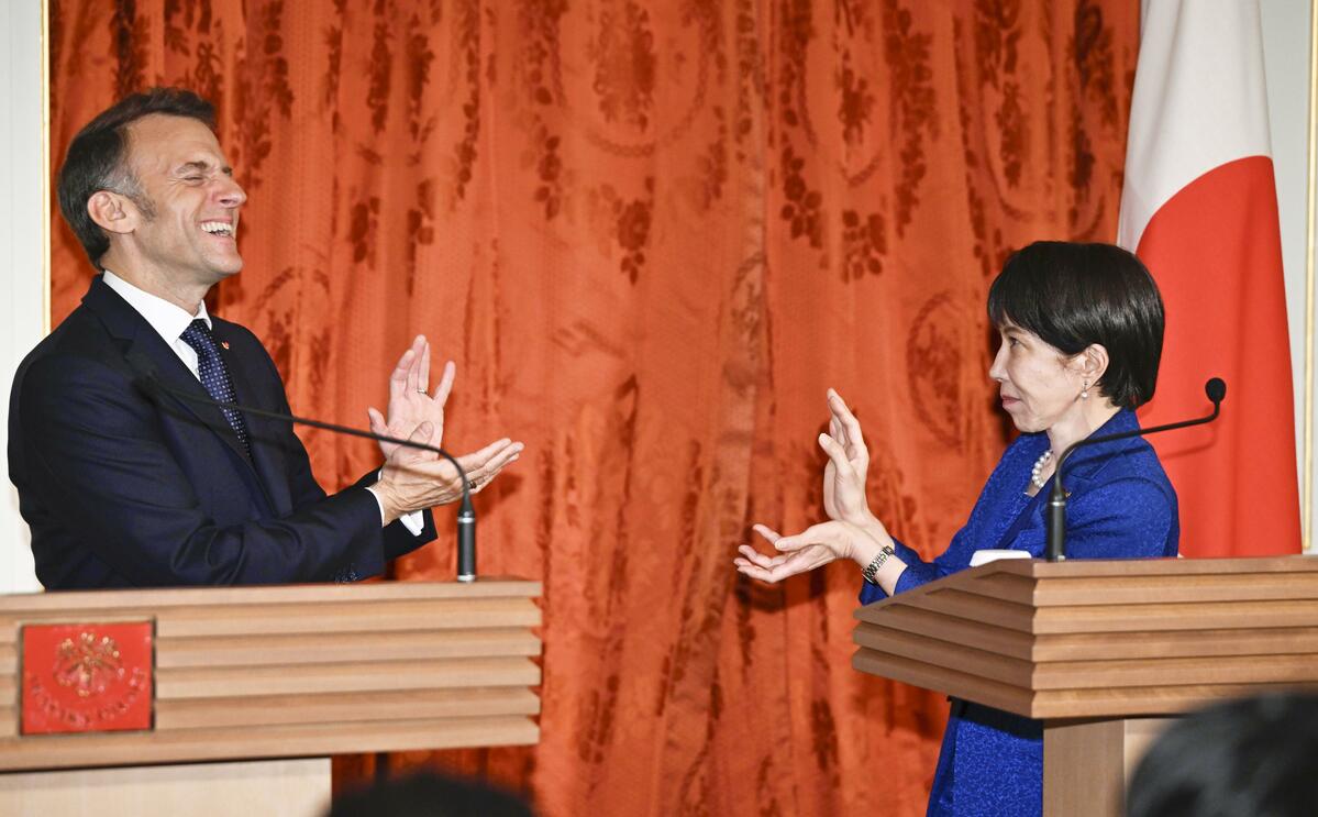 Il Primo Ministro giapponese porta l'ospitalità "omotenashi" al vertice.
