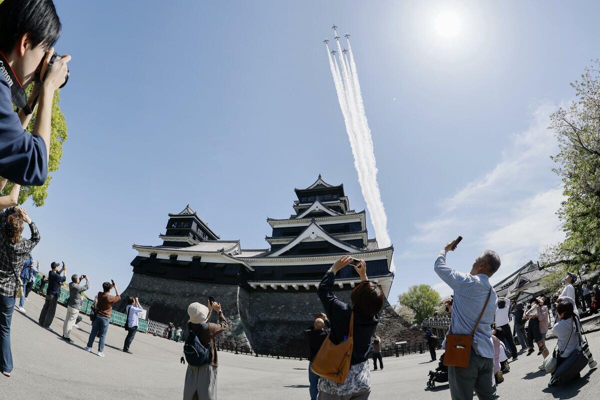 O Castelo de Kumamoto está a acolher uma exposição e um debate para assinalar o 10.º aniversário dos terramotos.