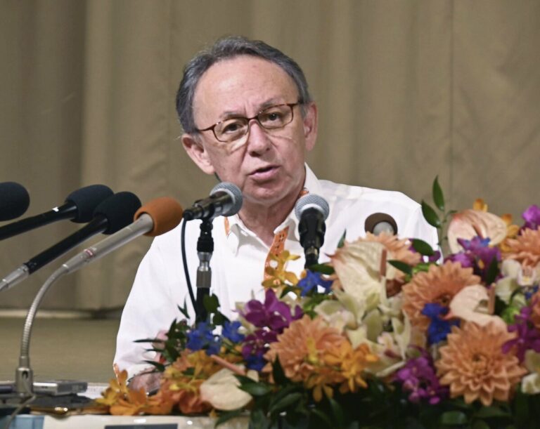 Le gouvernement d'Okinawa. les opposants à la relocalisation de leur base annoncent leur troisième candidature à la réélection