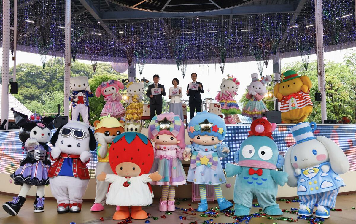 El parque temático de Hello Kitty en el suroeste de Japón celebra su 35 aniversario.