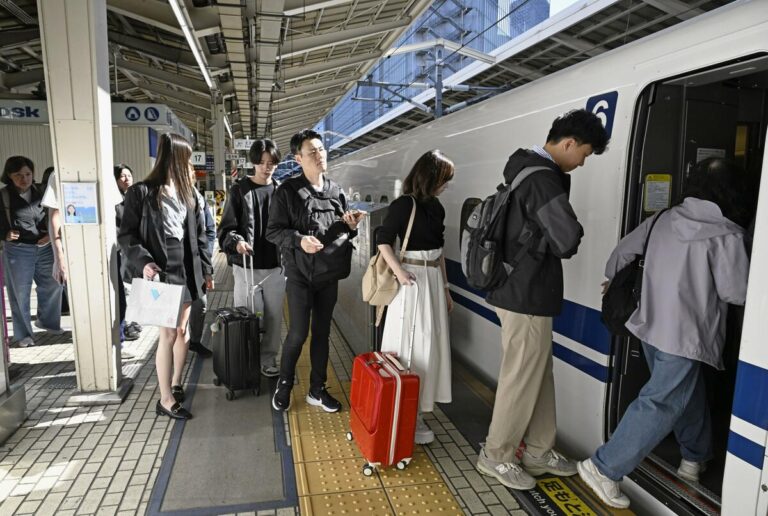 La fréquentation du train à grande vitesse Tokaido Shinkansen a augmenté de 4 % pendant les 13 jours de vacances au Japon