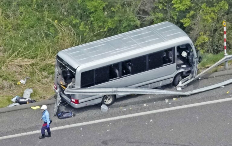 Un mort dans un accident à Fukushima impliquant un bus transportant des lycéens