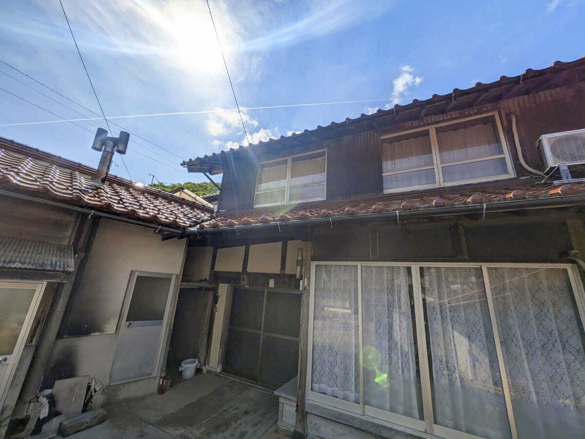 DOSSIER : Les familles japonaises sont confrontées à des obstacles lorsqu'il s'agit de se débarrasser du domicile de leurs parents