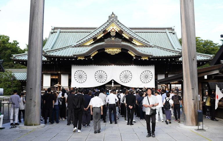 La Corée du Nord s'en prend au Premier ministre japonais Takaichi pour son salut devant le sanctuaire Yasukuni, lié à la guerre