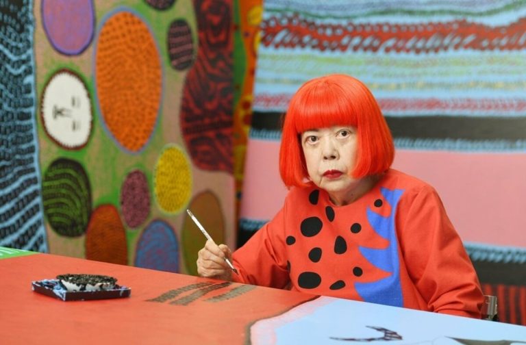 L'artiste d'avant-garde Yayoi Kusama, la « reine des pois » du Japon, est décédée à 97 ans