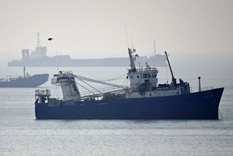 Le Japon dit que le transit d'Ormuz par l'Iran devrait être exempt de frais supplémentaires (Takaichi)