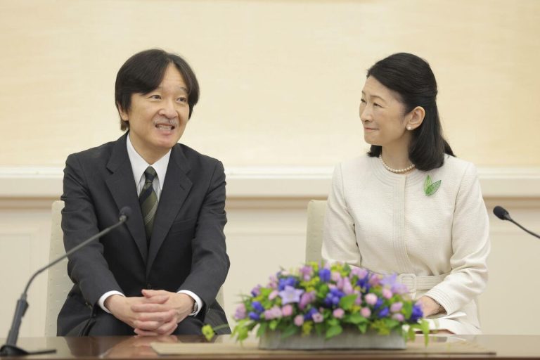 Le prince héritier du Japon fait sa première remarque concernant la diminution des débats familiaux 4 Le prince héritier du Japon fait sa première remarque concernant la diminution des débats familiaux