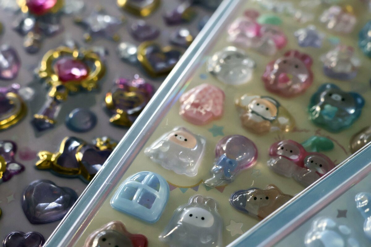 L'engouement pour les autocollants Bonbon Drop au Japon suscite des ventes à guichets fermés et des contrefaçons