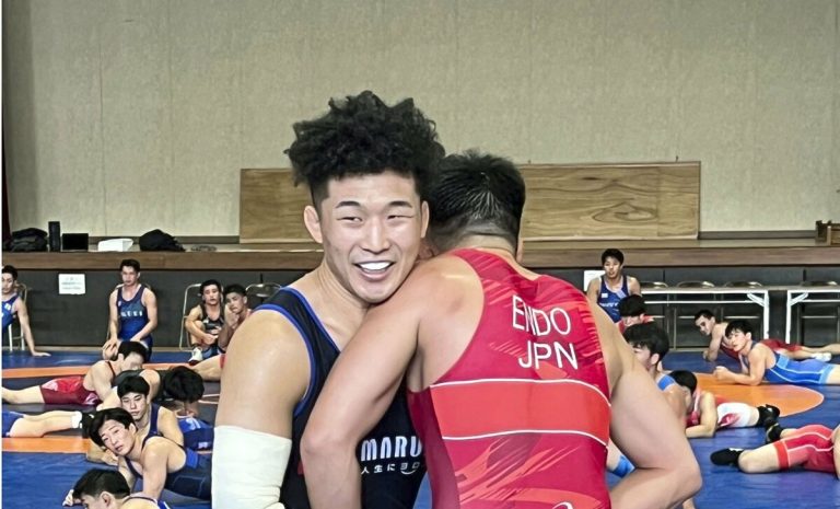 Luta livre: Kusaka, inspirada por Aonishiki, almeja o ouro nos Jogos Asiáticos após a vitória em Paris.