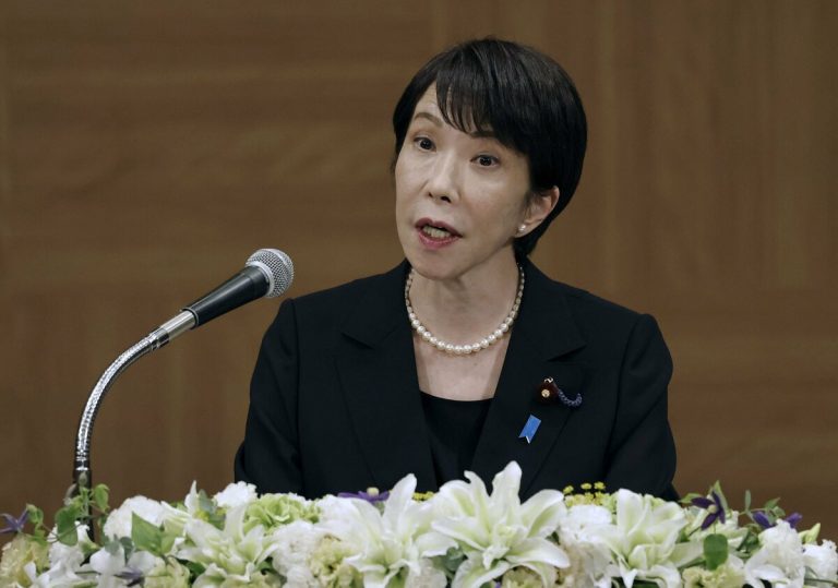 Takaichi évite de s'engager clairement à ce que le Japon maintienne ses principes non nucléaires