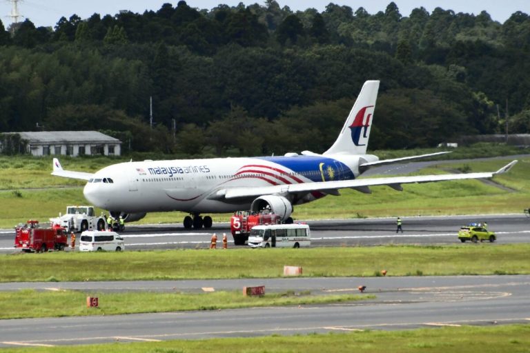 Un avion malaisien à destination de Kuala Lumpur interrompt son décollage à l'aéroport de Narita 1 Un avion malaisien à destination de Kuala Lumpur interrompt son décollage à l'aéroport de Narita