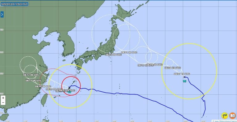 Un puissant typhon s&rsquo;approche d&rsquo;Okinawa et Kumamoto, frappé par le séisme, met en garde contre des glissements de terrain