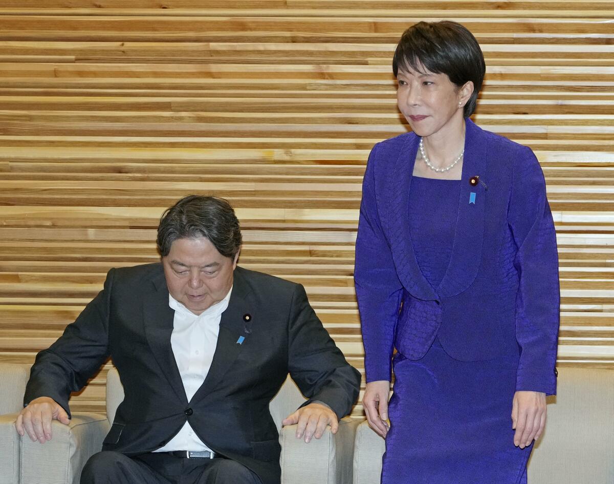 FOCUS : Le remaniement ministériel de Takaichi donne le coup d'envoi à la course à la tête du PLD au pouvoir