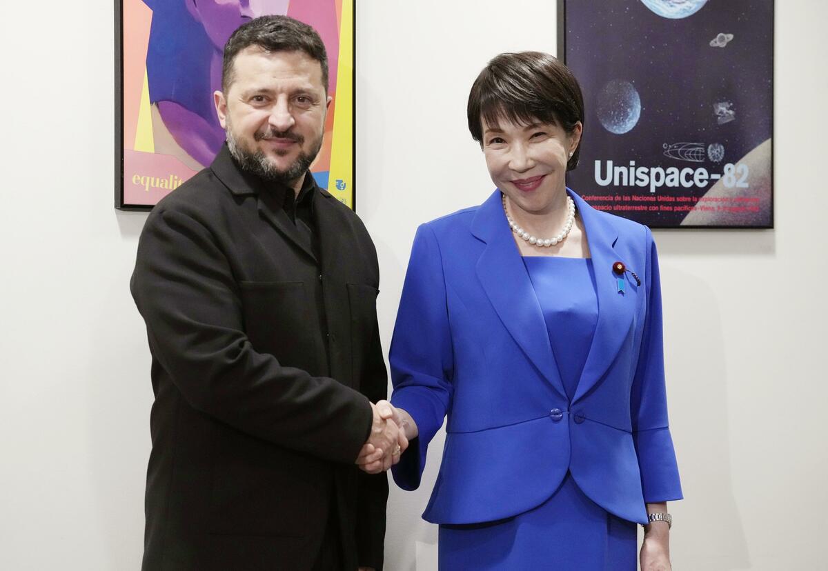 Le Premier ministre japonais promet que Zelensky continuera à faire pression sur la Russie lors de ses premiers entretiens