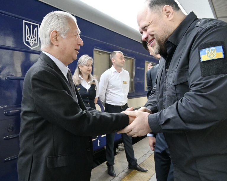 Le président de la Chambre basse du Japon, Mori, se rend en Ukraine