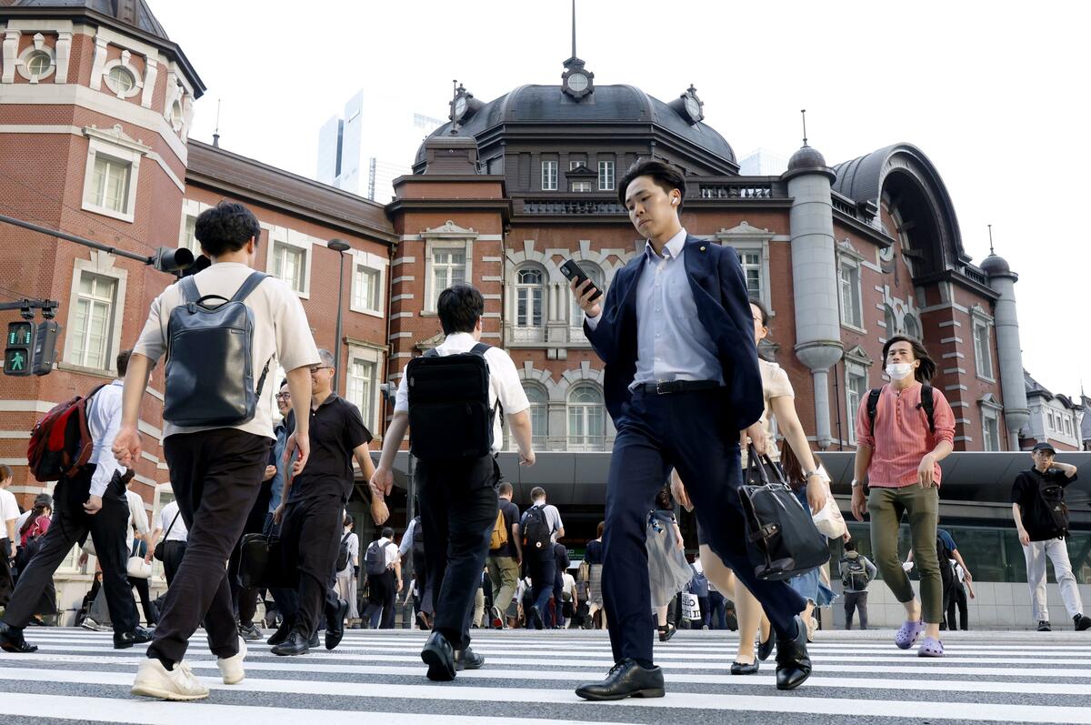 Le soutien au cabinet Takaichi s'élève à 53 % après le premier remaniement