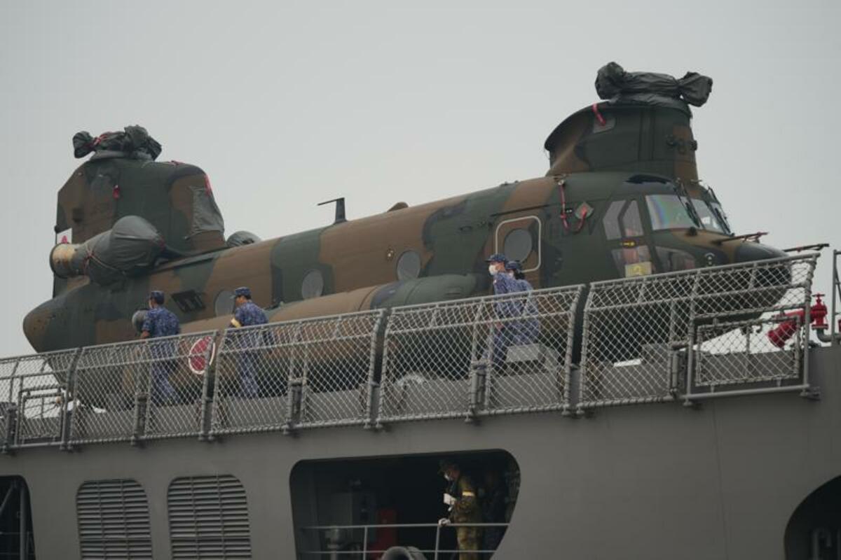 Un navire des forces de défense japonaises arrive en Indonésie pour la première lutte contre les incendies à l'étranger
