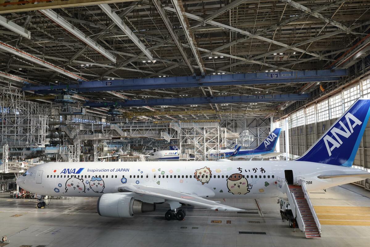 ANA dévoile un jet décoré de personnages du manga japonais "Chiikawa"