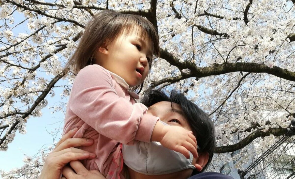 AVIS : Le Japon atteint son objectif de congé parental pour les hommes, les PME ont besoin de soutien