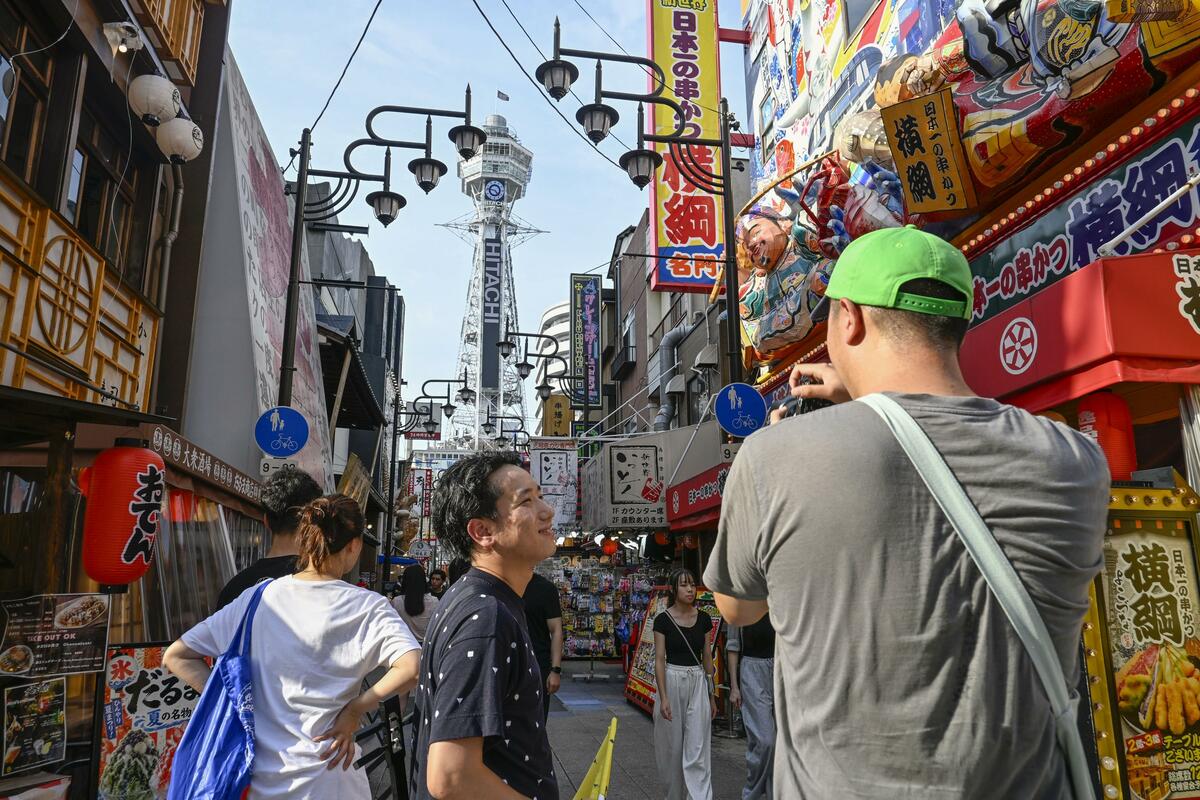 DOSSIER : Des hôtels surgissent dans le quartier Shinsekai d'Osaka au milieu du boom du tourisme étranger