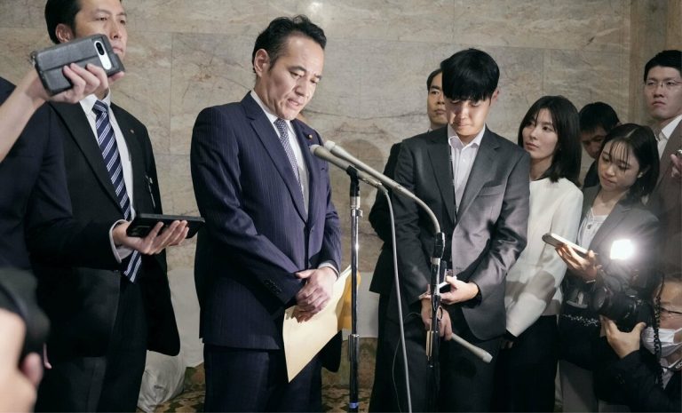 Le ministre japonais de l&rsquo;Agriculture retire ses propos controversés sur le budget et présente ses excuses