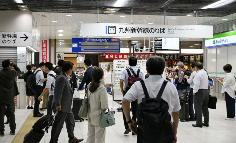 Le shinkansen du sud-ouest du Japon ne fonctionne pas avec des câbles aériens endommagés