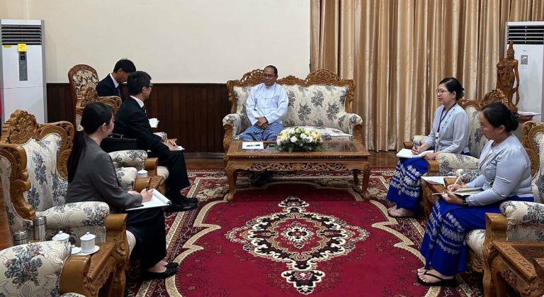 L'envoyé par intérim du Japon rencontre pour la première fois le chef des affaires étrangères du Myanmar 3 L'envoyé par intérim du Japon rencontre pour la première fois le chef des affaires étrangères du Myanmar