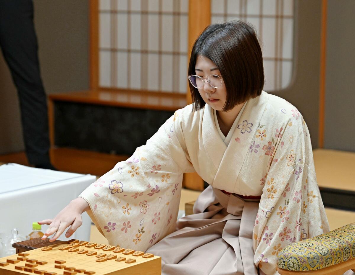 Nishiyama devient la première femme éligible aux principaux rangs professionnels du shogi