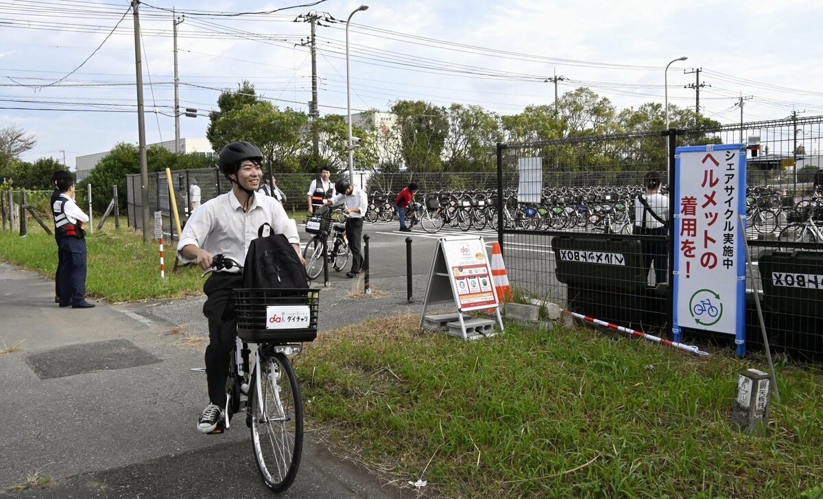 Vélos partagés gratuits offerts le long du chemin de fer frappé par le typhon près de Tokyo