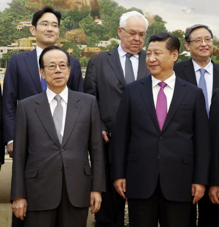 Xi chinois présente ses condoléances pour le décès de l'ancien Premier ministre japonais Fukuda 5 Xi chinois présente ses condoléances pour le décès de l'ancien Premier ministre japonais Fukuda